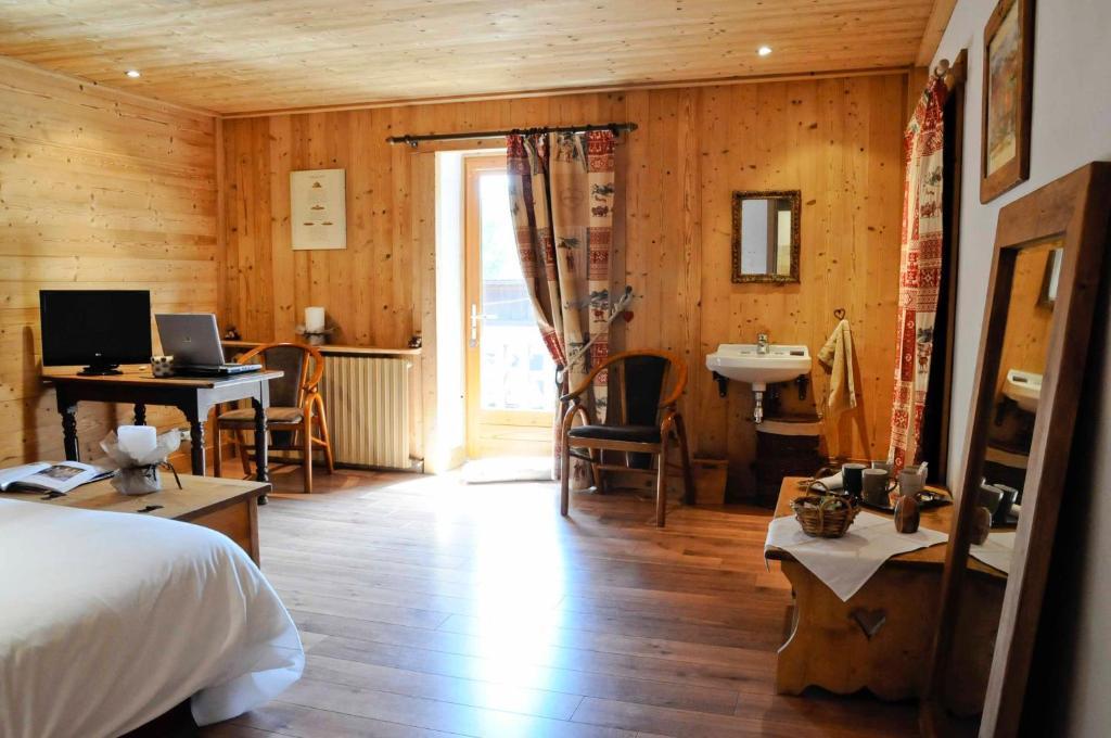 La Ferme D Emilienne Bed and Breakfast Sallanches Habitación foto